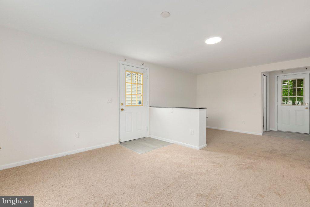 CALVERTON - Residential