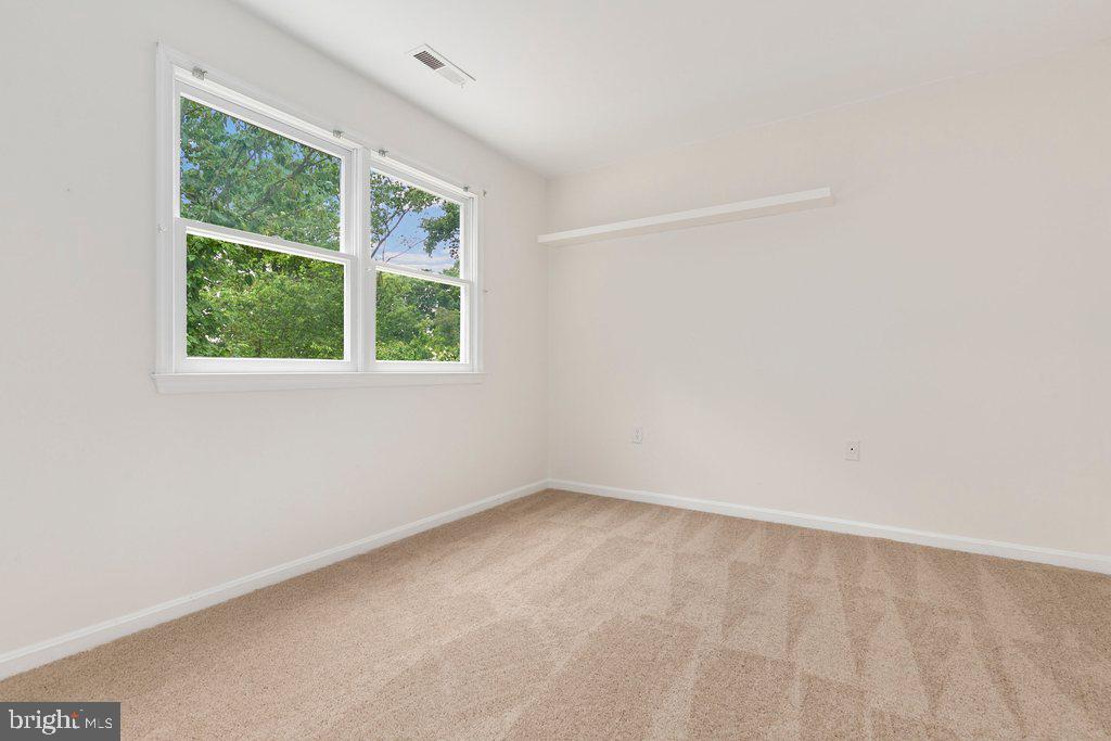 CALVERTON - Residential