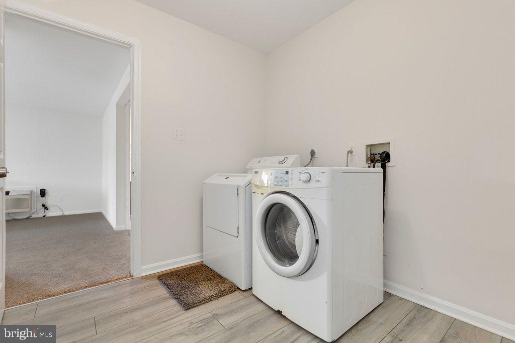 CALVERTON - Residential