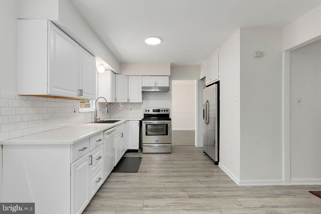 CALVERTON - Residential