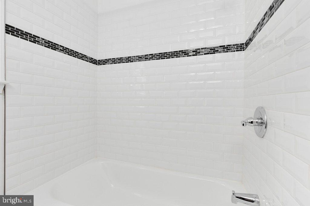 CALVERTON - Residential