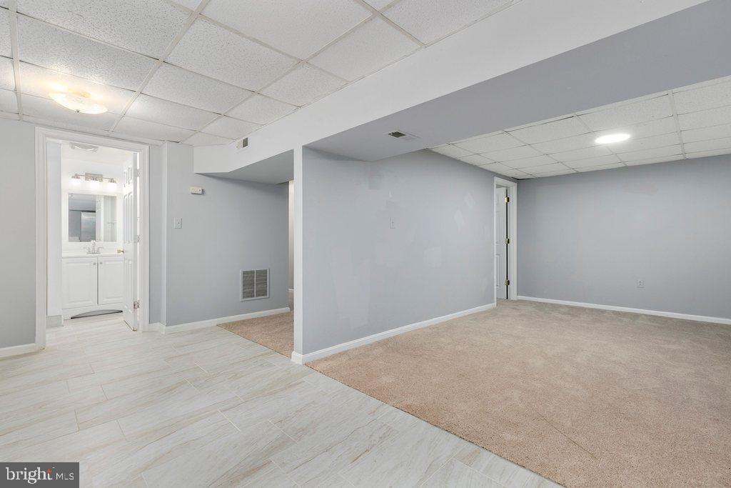 CALVERTON - Residential