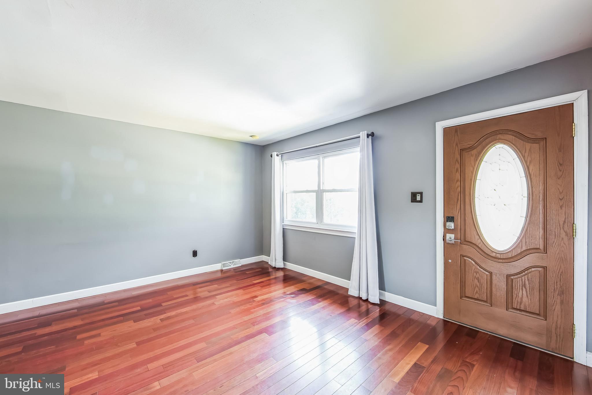 454 W 6TH AVENUE