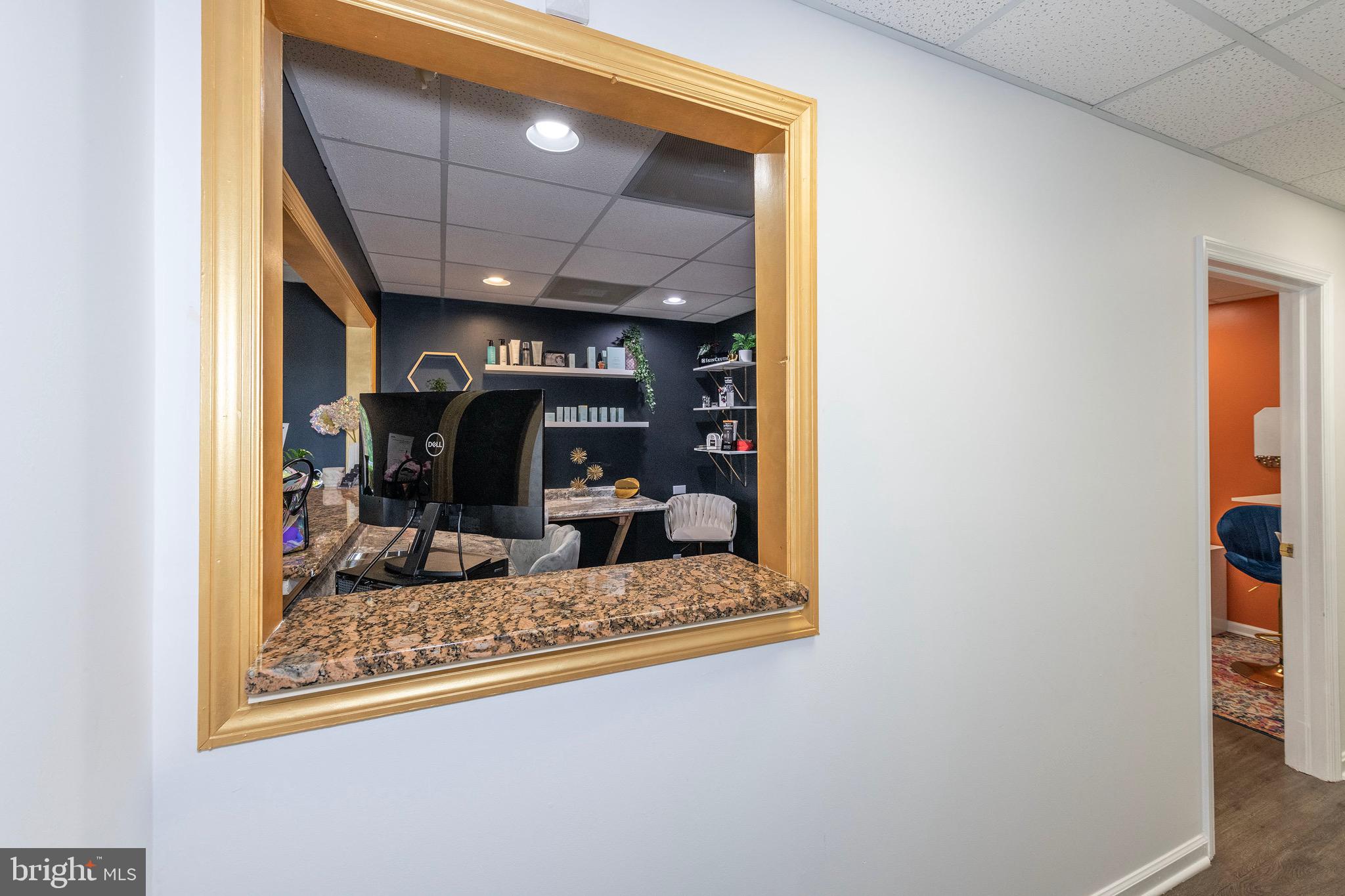 AMBER MEADOWS PROFESSIONAL BUILDING - Commercial Sale