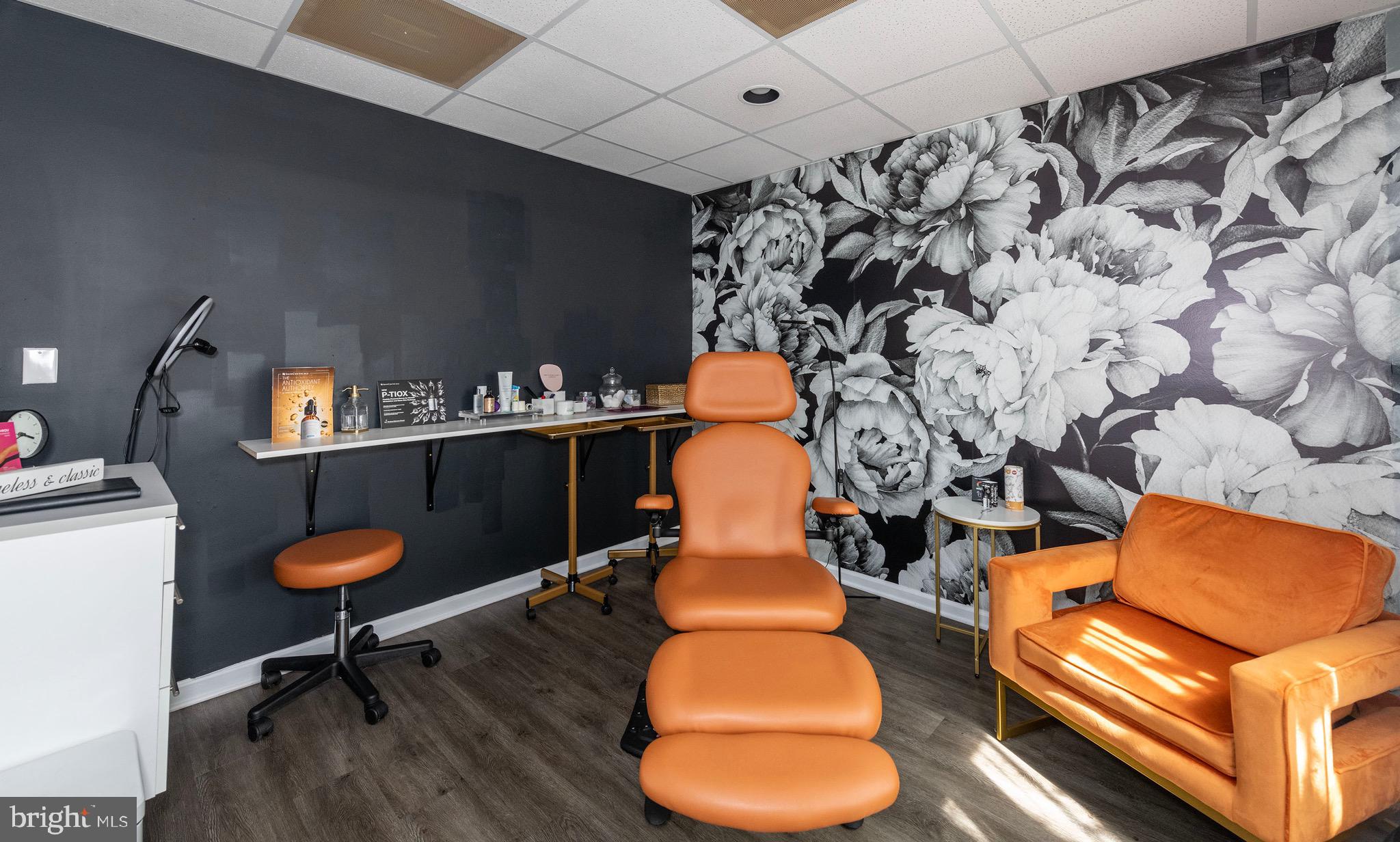 AMBER MEADOWS PROFESSIONAL BUILDING - Commercial Sale