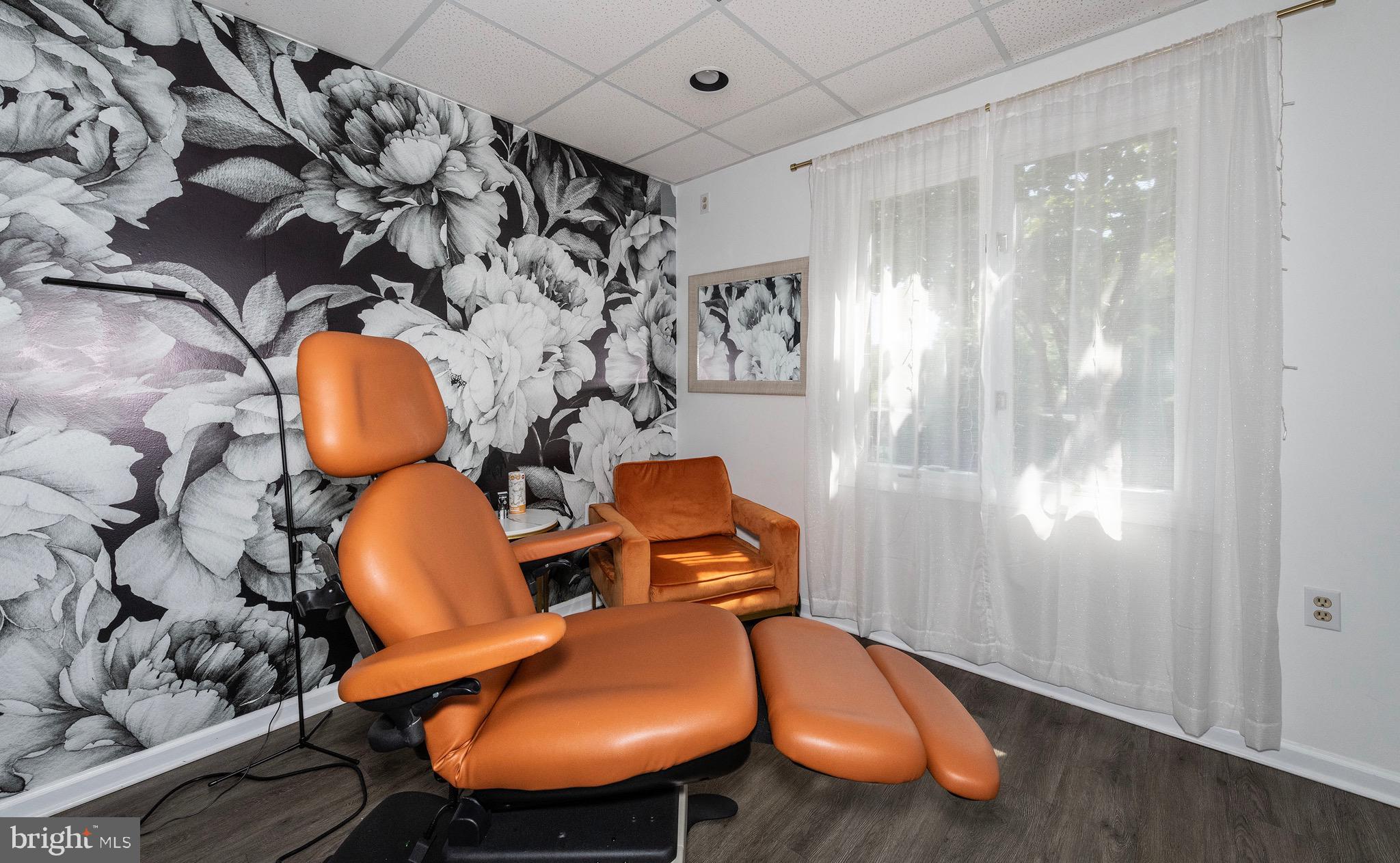 AMBER MEADOWS PROFESSIONAL BUILDING - Commercial Sale