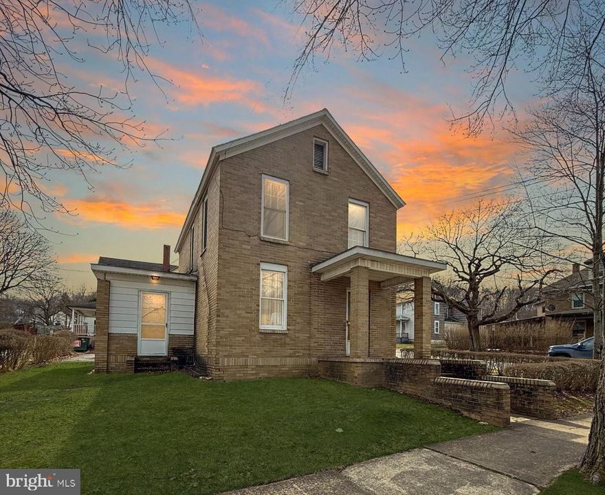 This charming three-bedroom, one-bathroom home offers a perfect blend of comfort and convenience. Featuring a large kitchen equipped with all appliances, it’s ideal for both everyday meals and entertaining. The spacious living area provides ample room for gatherings, making it a great space for friends and family. Enjoy the efficiency and coziness of natural gas heat during the colder months. Situated on an easily maintainable lot, this property includes private parking, ensuring both ease and privacy. A delightful home that’s ready to welcome its new owners!