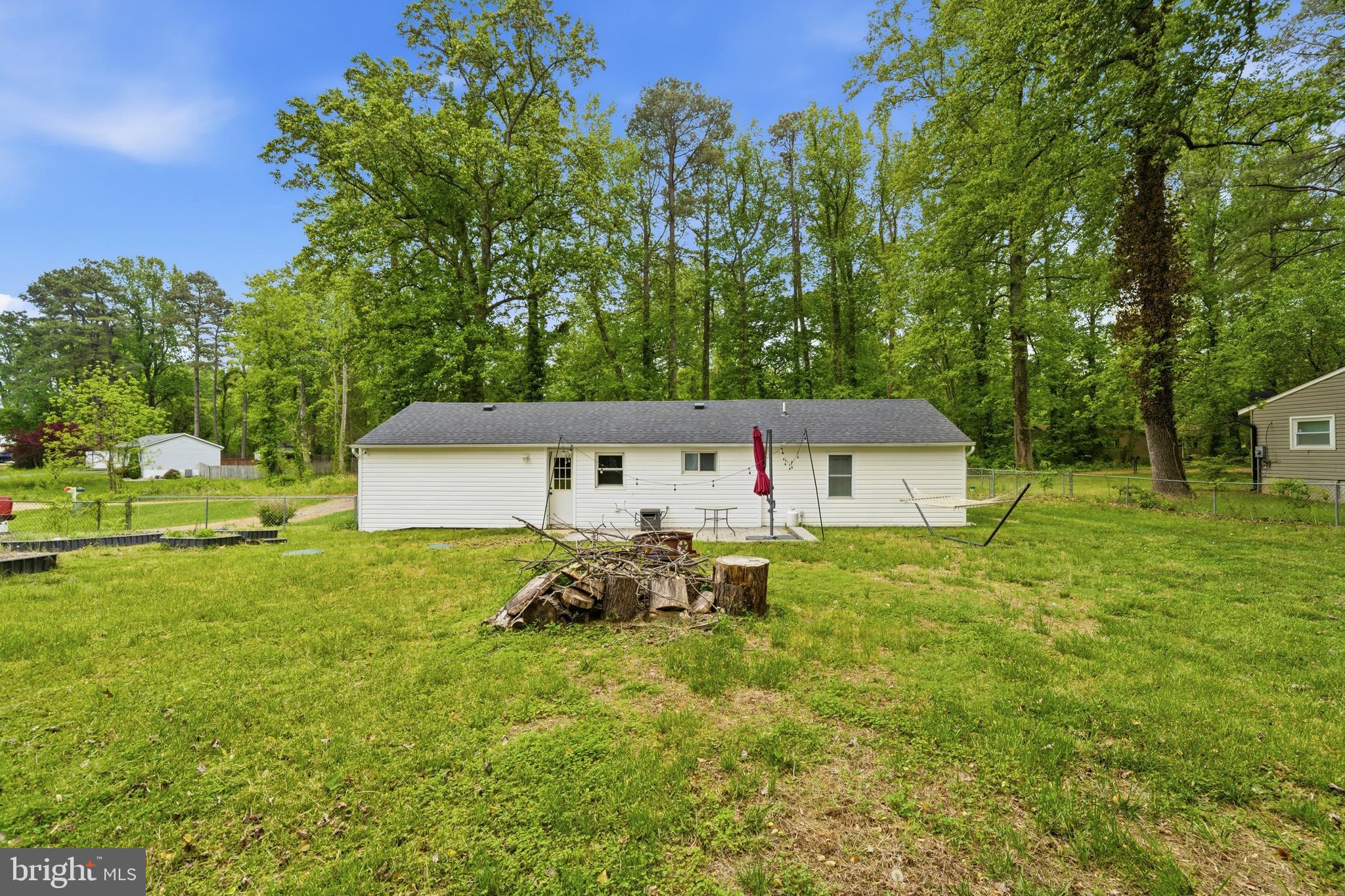 GOLDEN BEACH - Residential