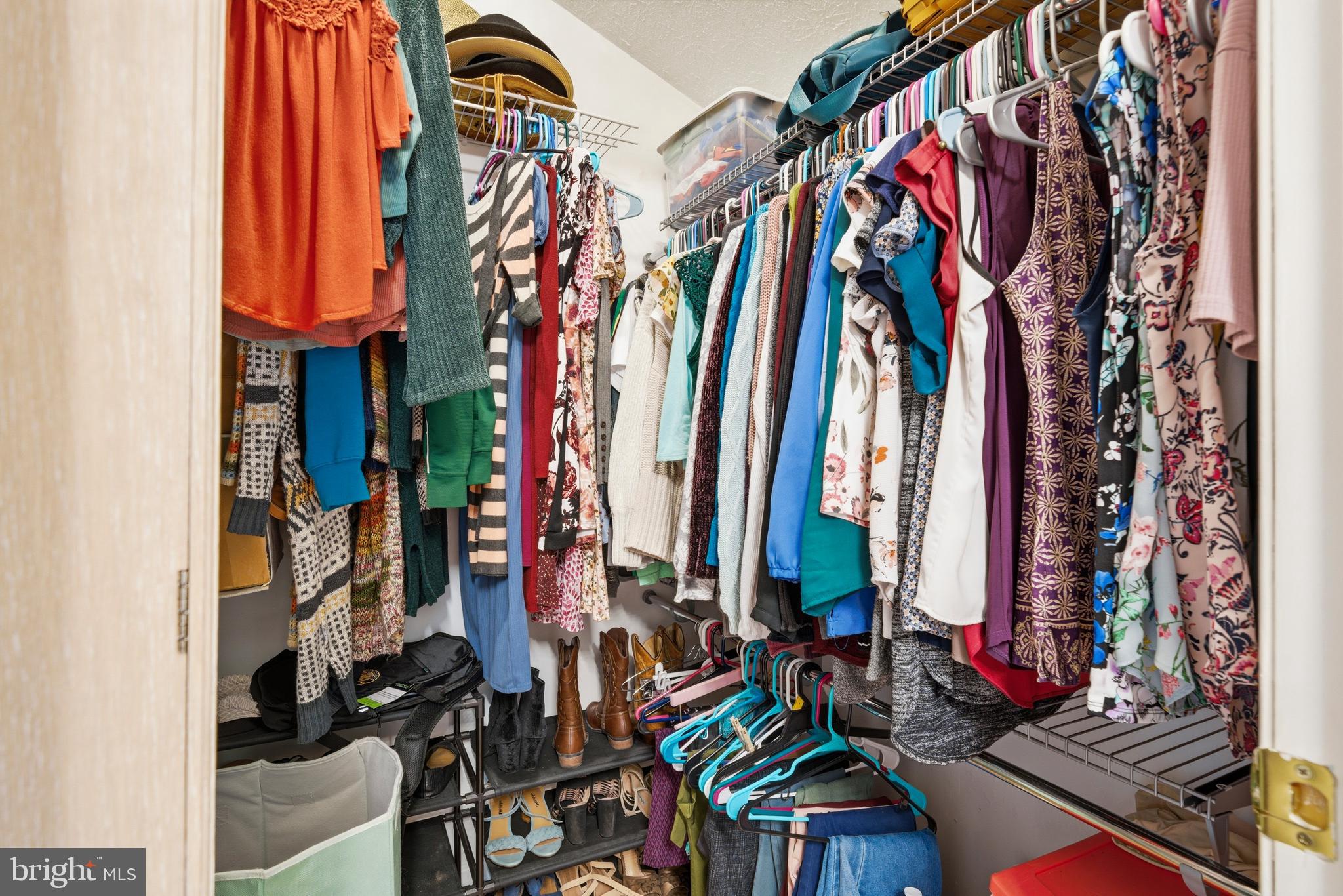 GOLDEN BEACH - Residential