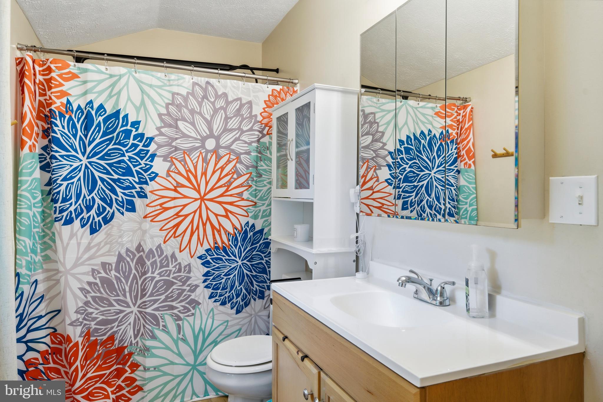 GOLDEN BEACH - Residential