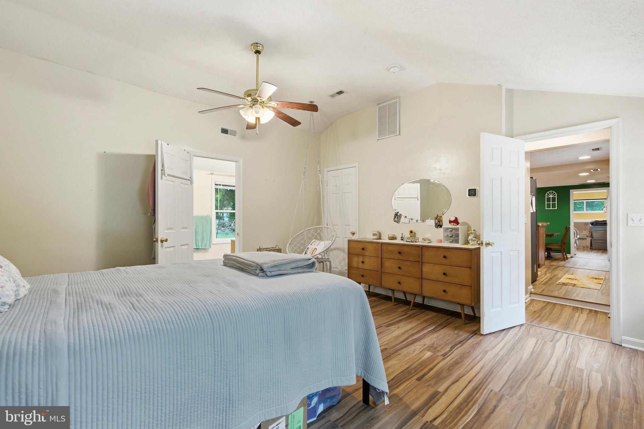 GOLDEN BEACH - Residential