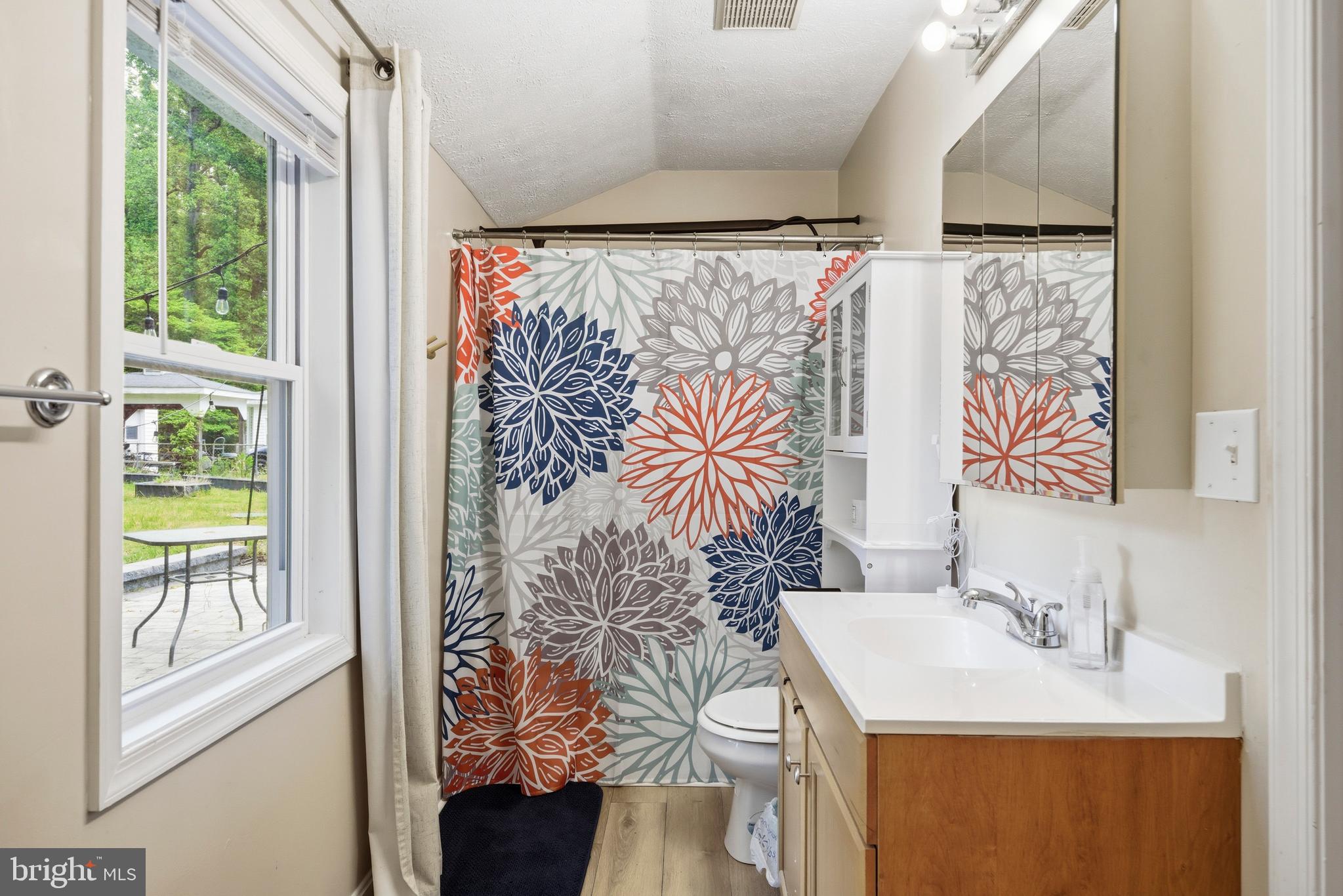 GOLDEN BEACH - Residential