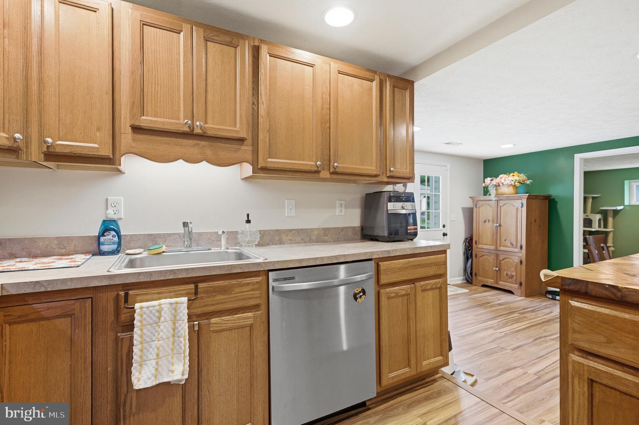 GOLDEN BEACH - Residential