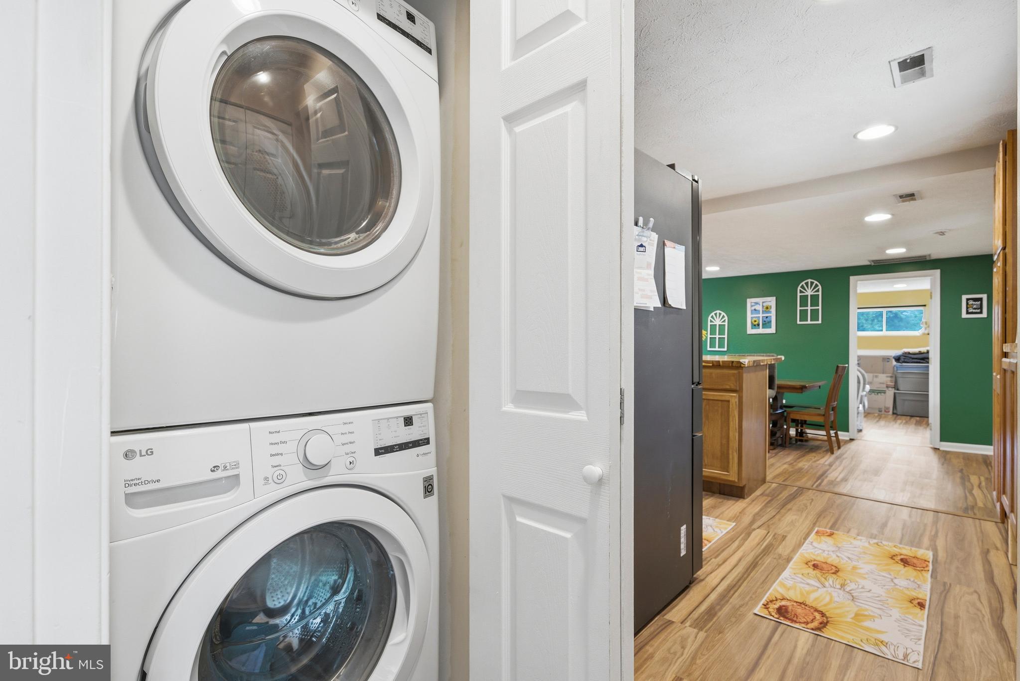 GOLDEN BEACH - Residential