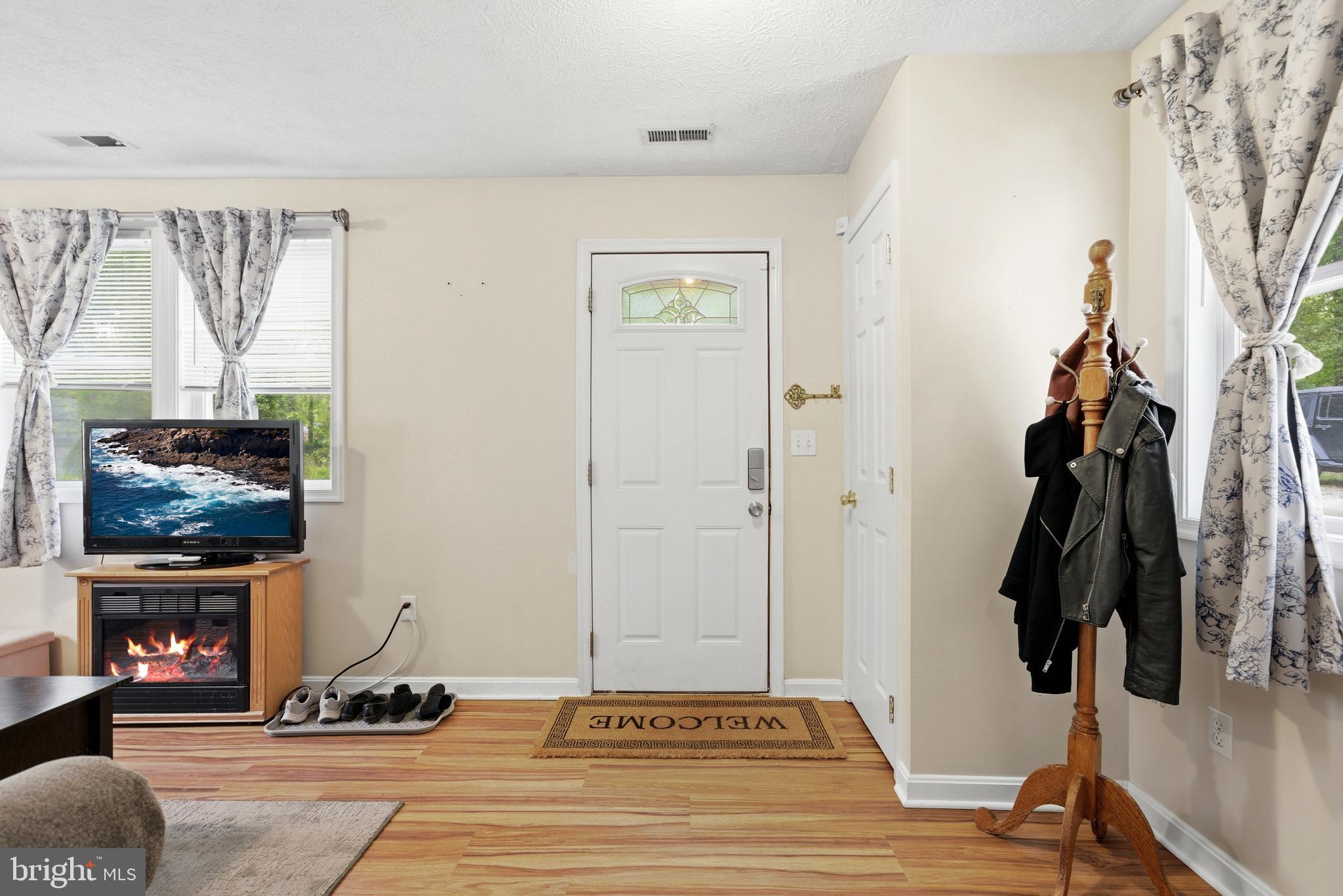 GOLDEN BEACH - Residential