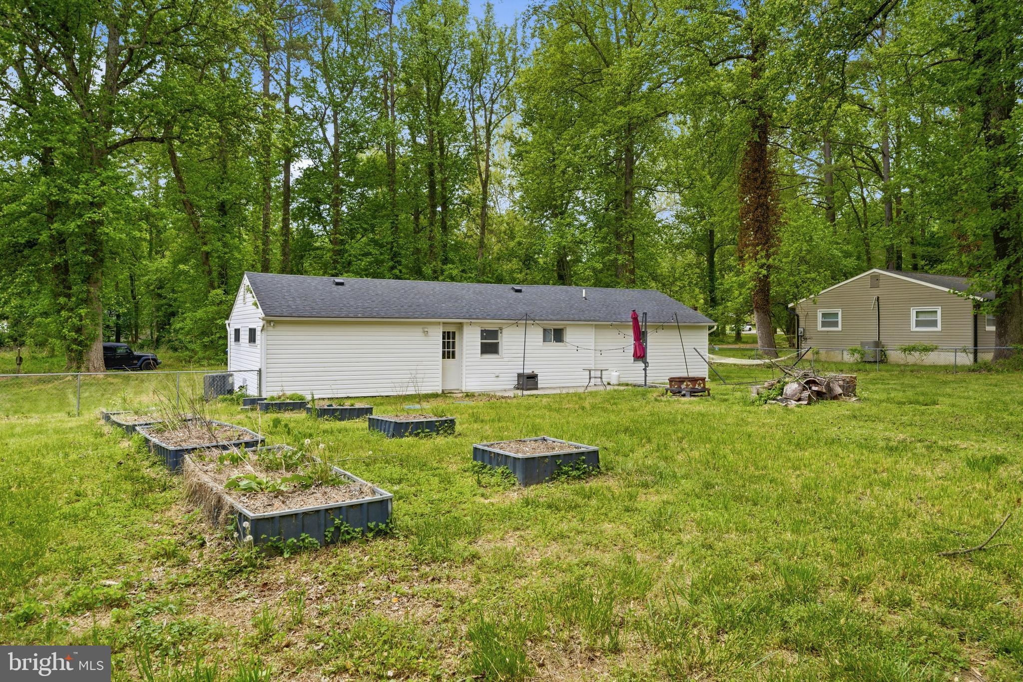 GOLDEN BEACH - Residential