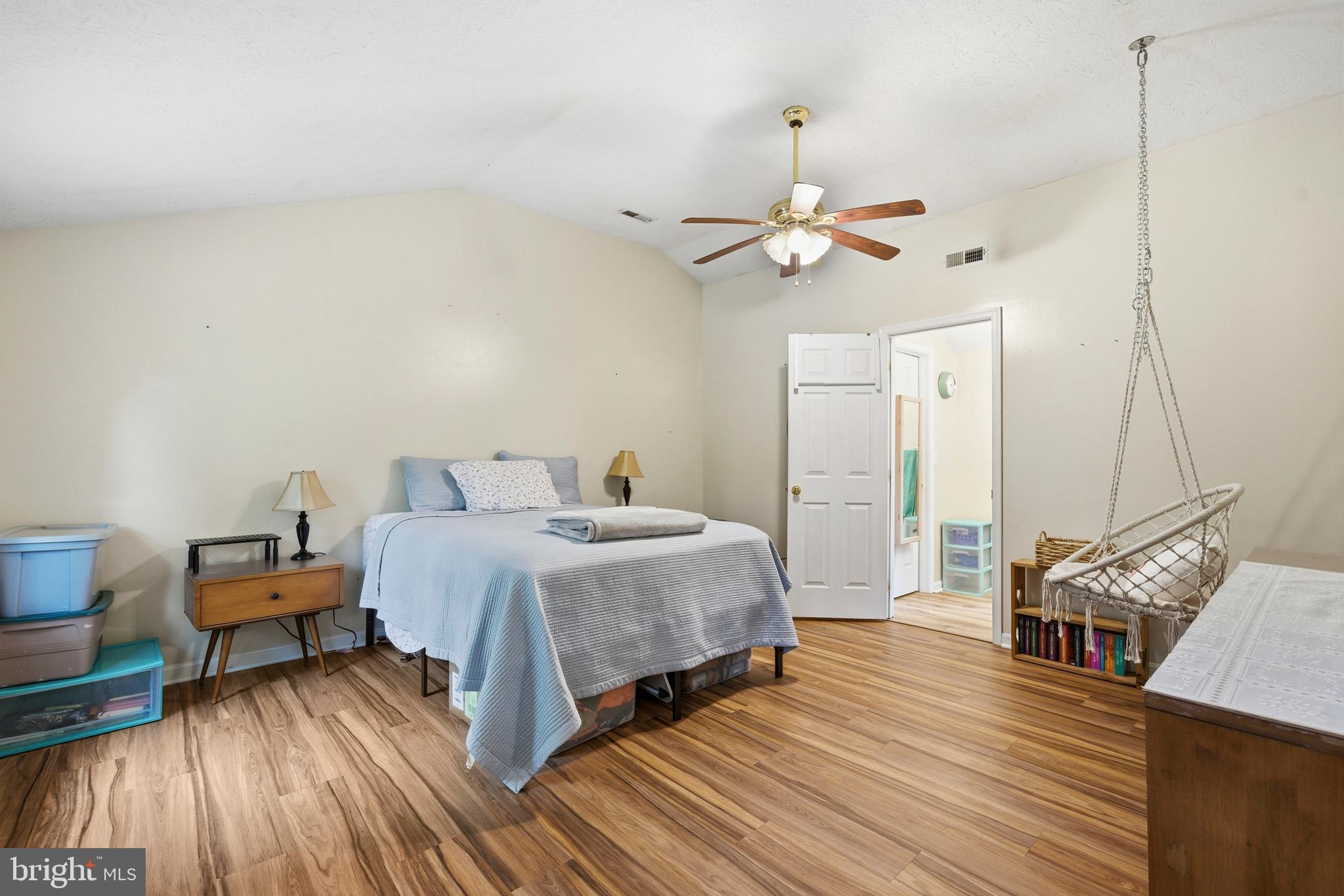 GOLDEN BEACH - Residential