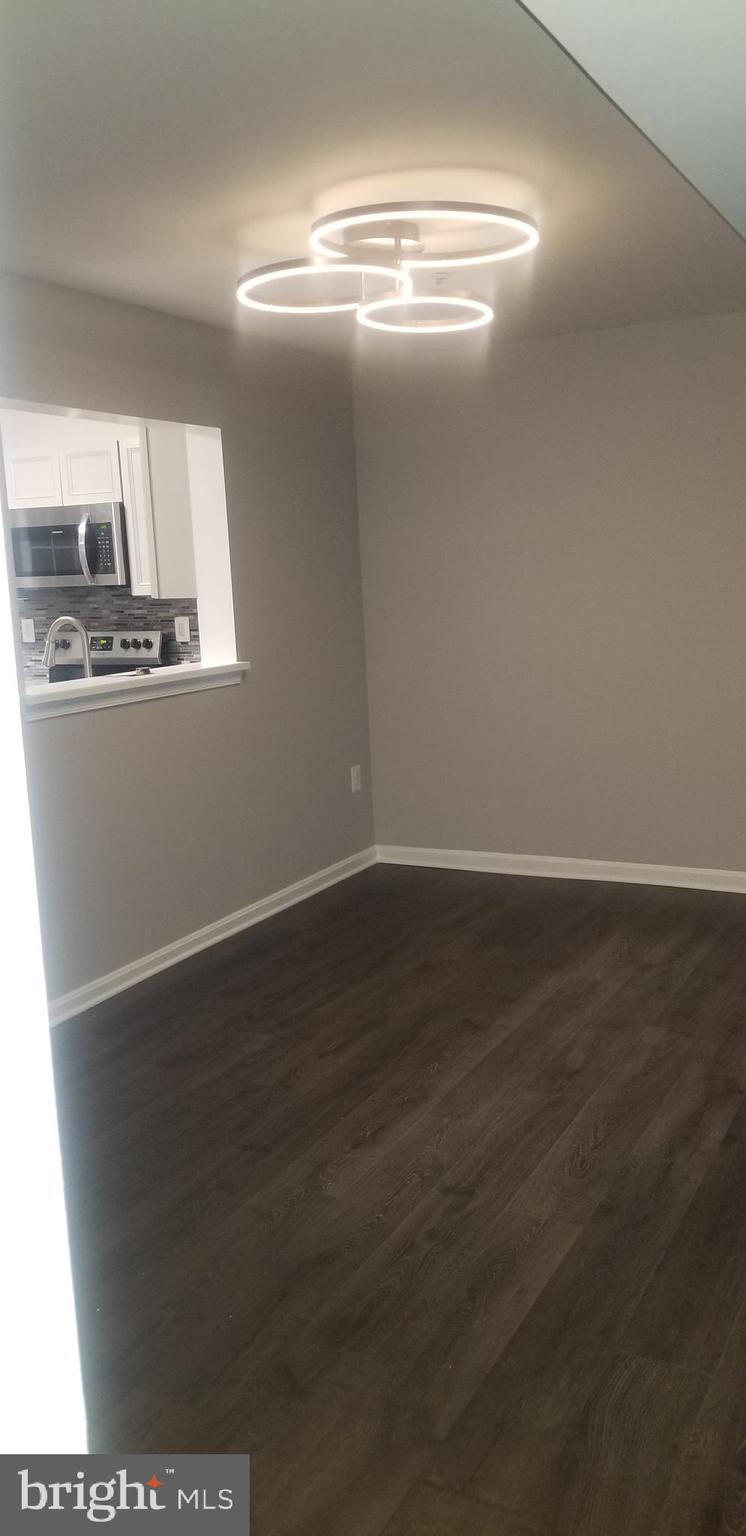 FOUNDERS WOODS - Residential