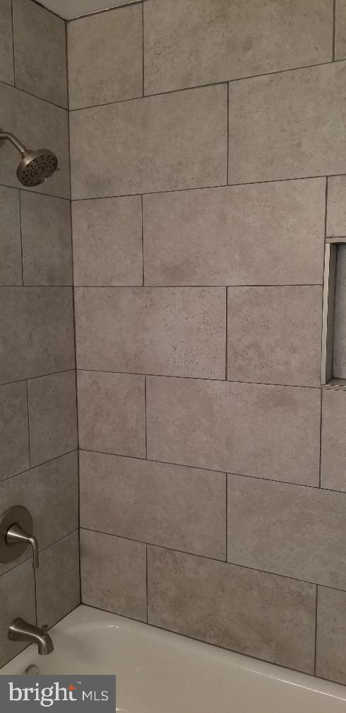 FOUNDERS WOODS - Residential