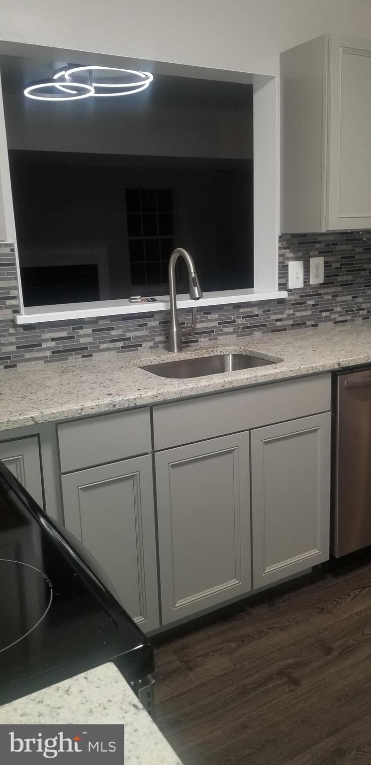 FOUNDERS WOODS - Residential