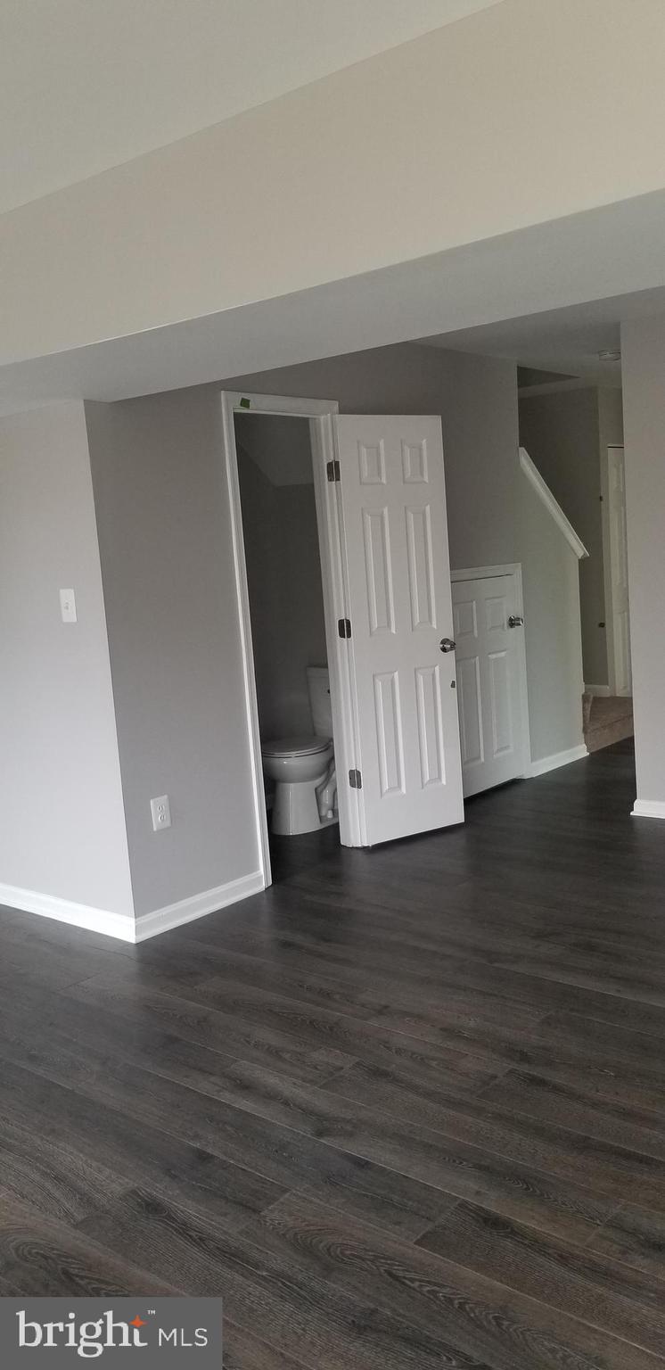 FOUNDERS WOODS - Residential