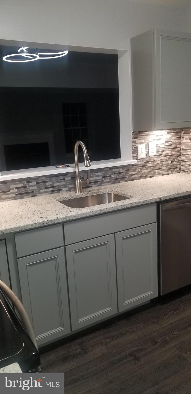 FOUNDERS WOODS - Residential