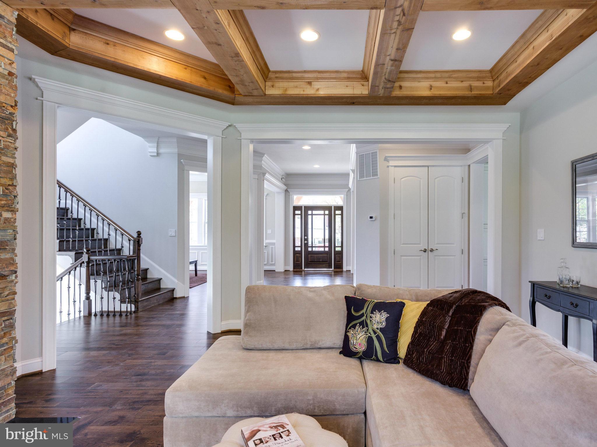 LANGLEY MANOR - Residential