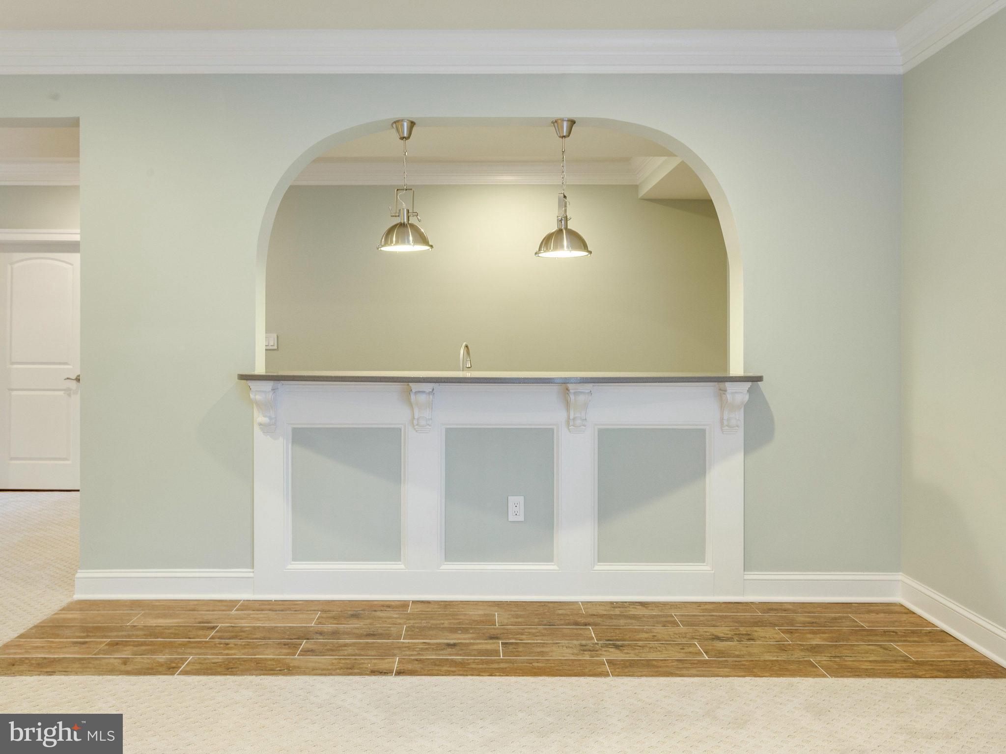 LANGLEY MANOR - Residential