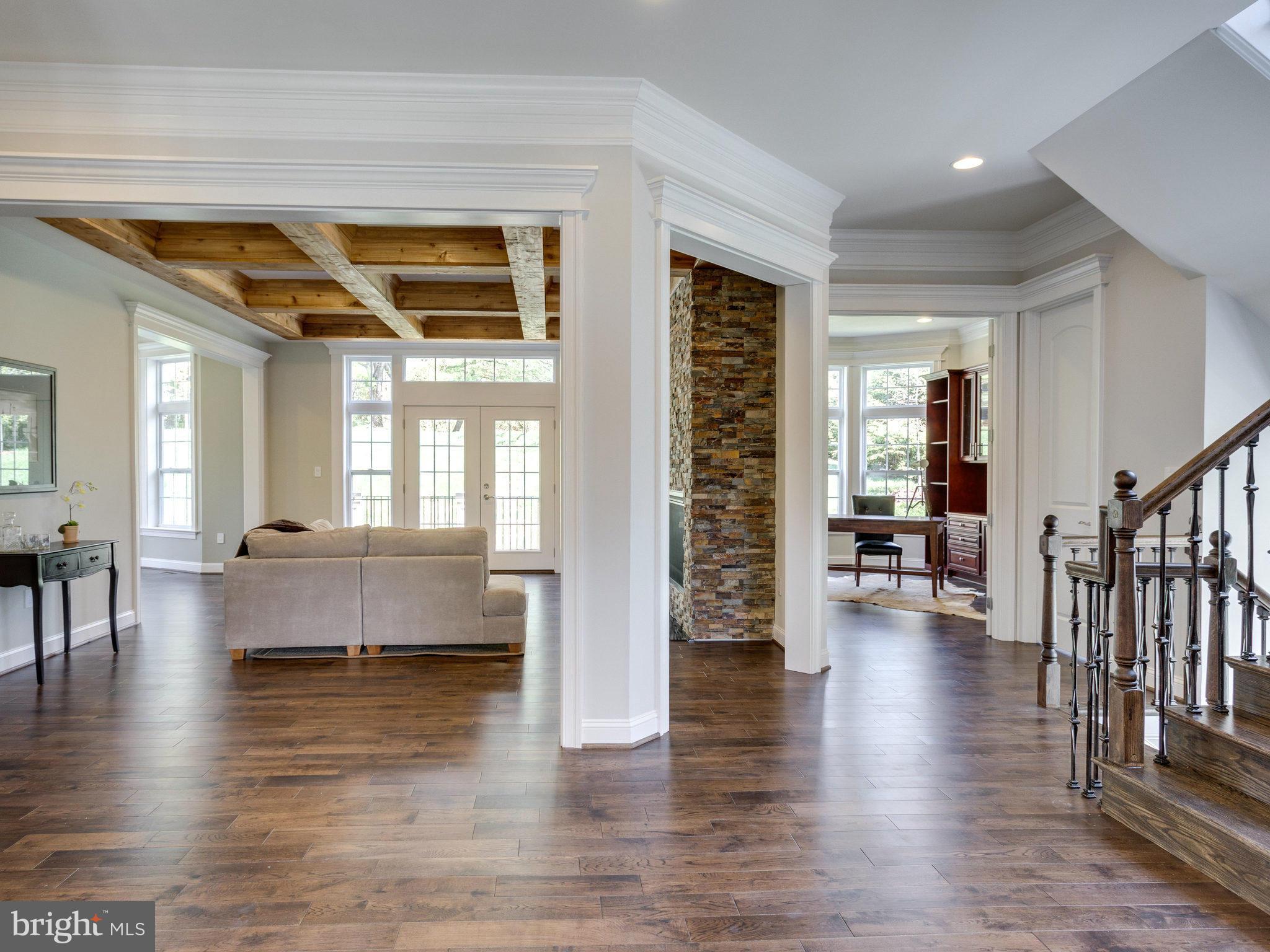 LANGLEY MANOR - Residential