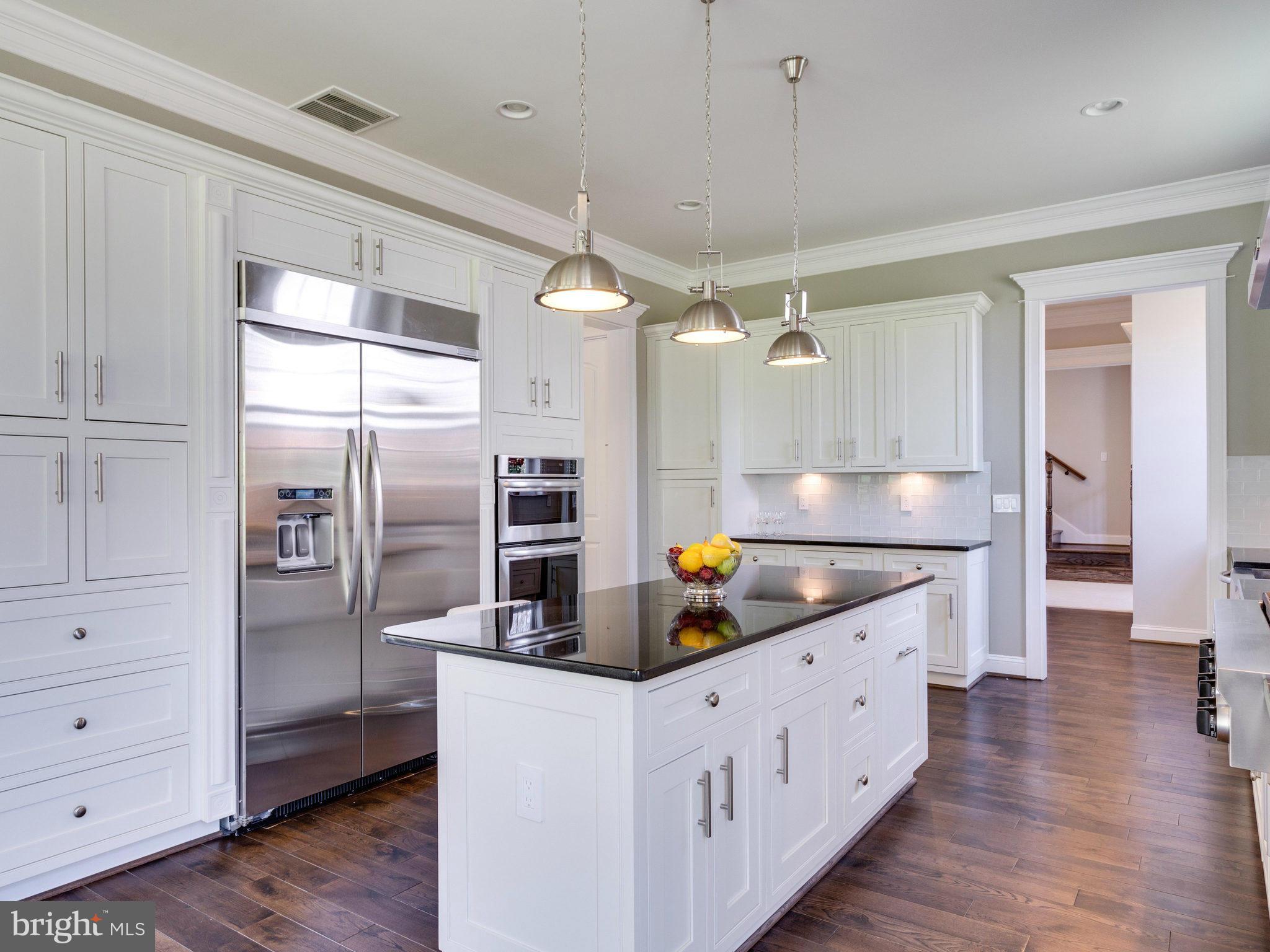 LANGLEY MANOR - Residential