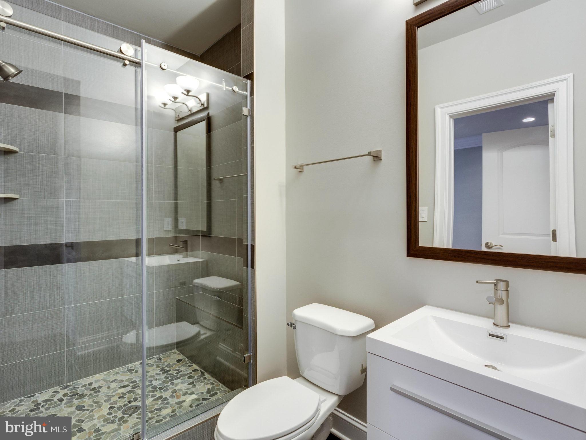 LANGLEY MANOR - Residential