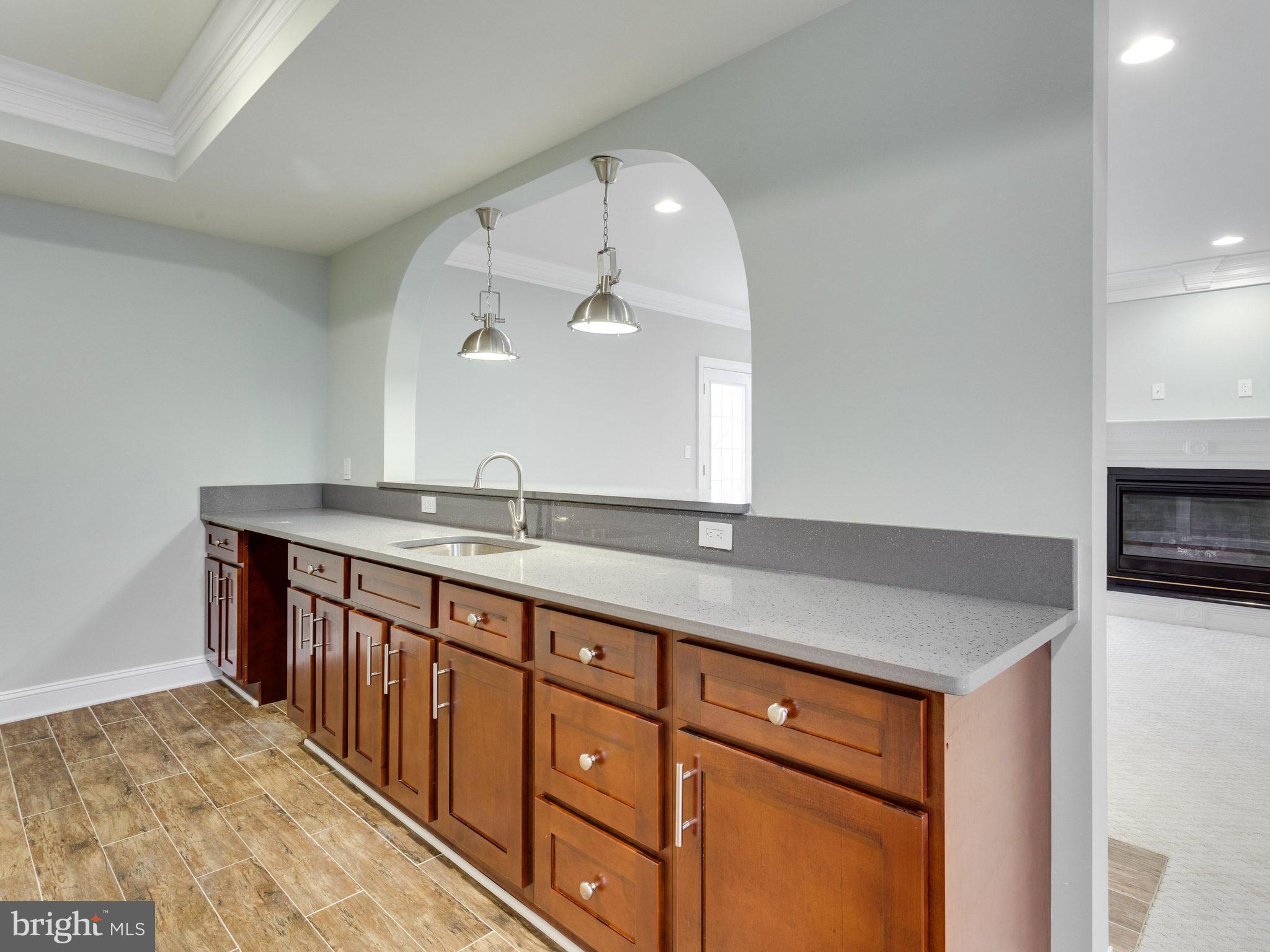 LANGLEY MANOR - Residential