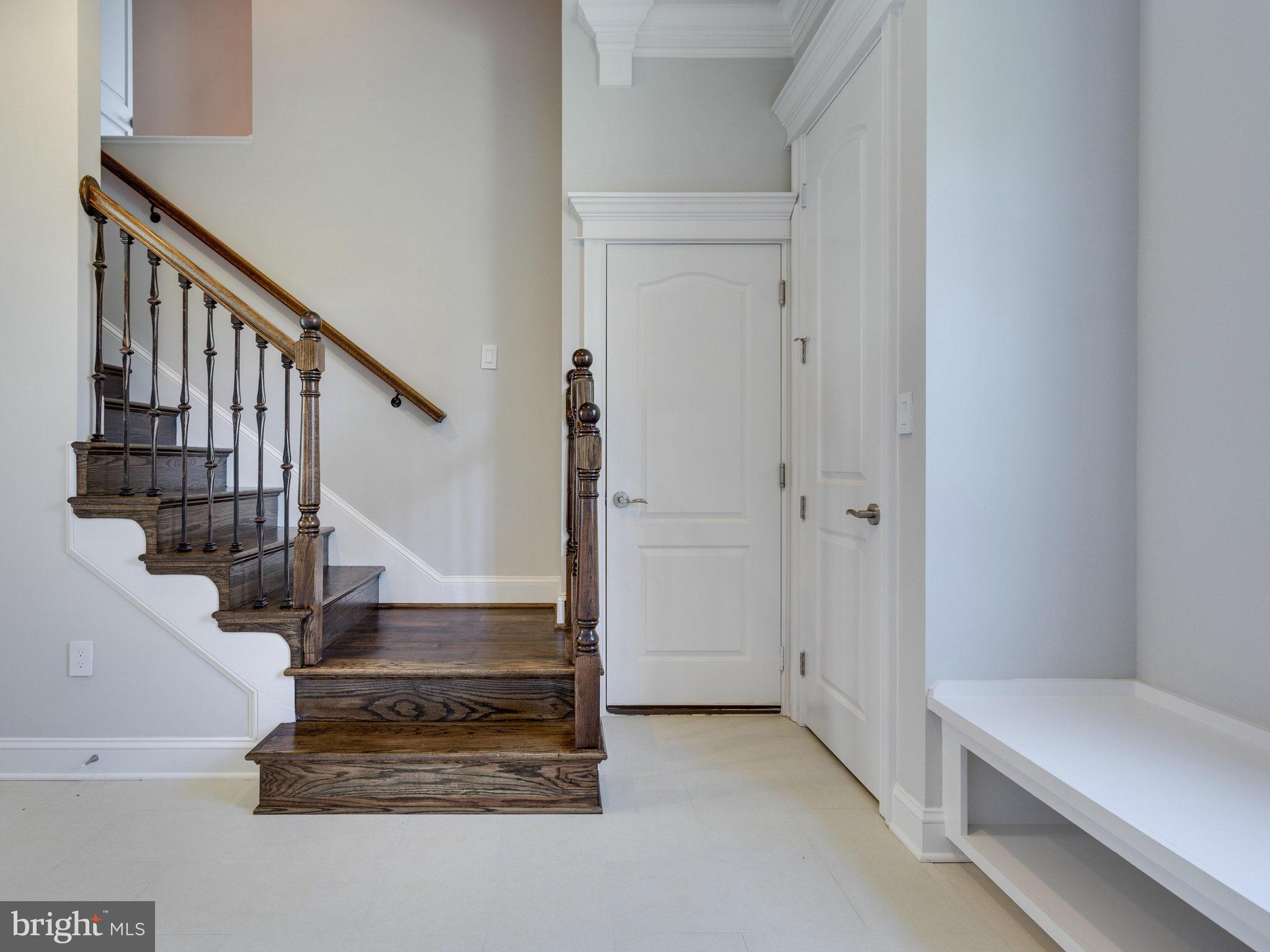 LANGLEY MANOR - Residential