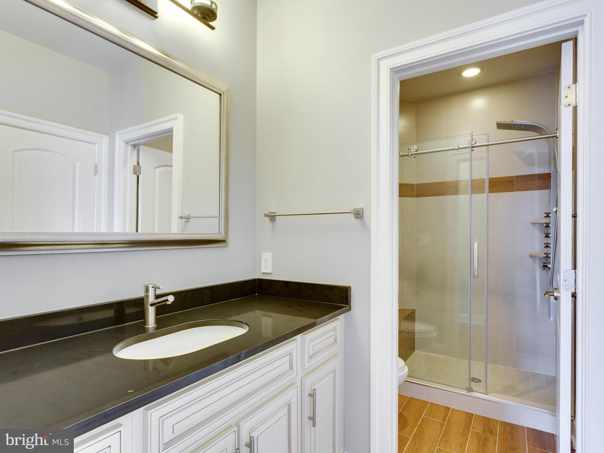 LANGLEY MANOR - Residential