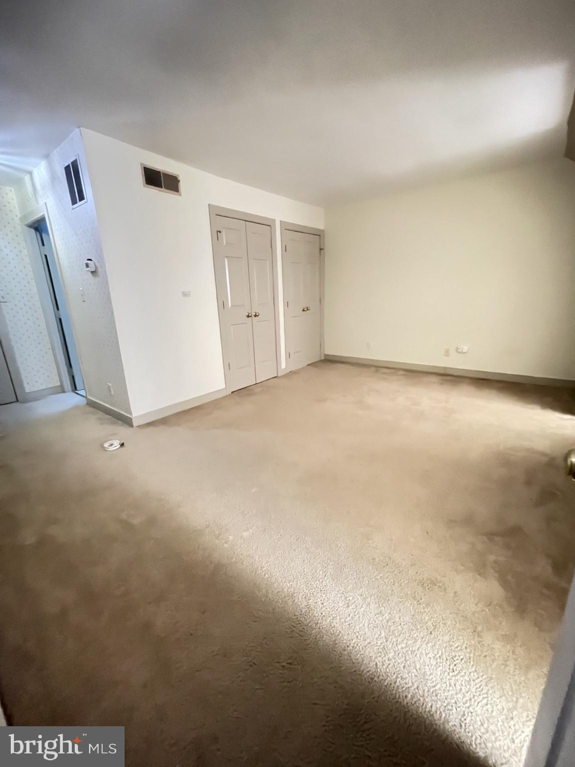 COLLEGE HILL - Residential Lease