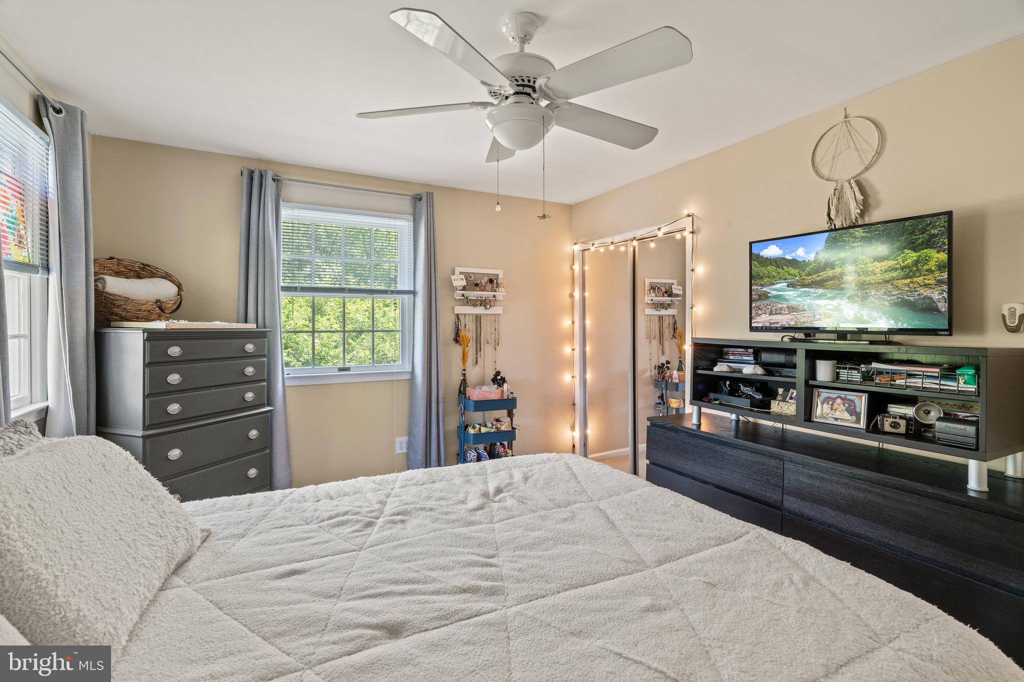 FAIRVIEW - Residential