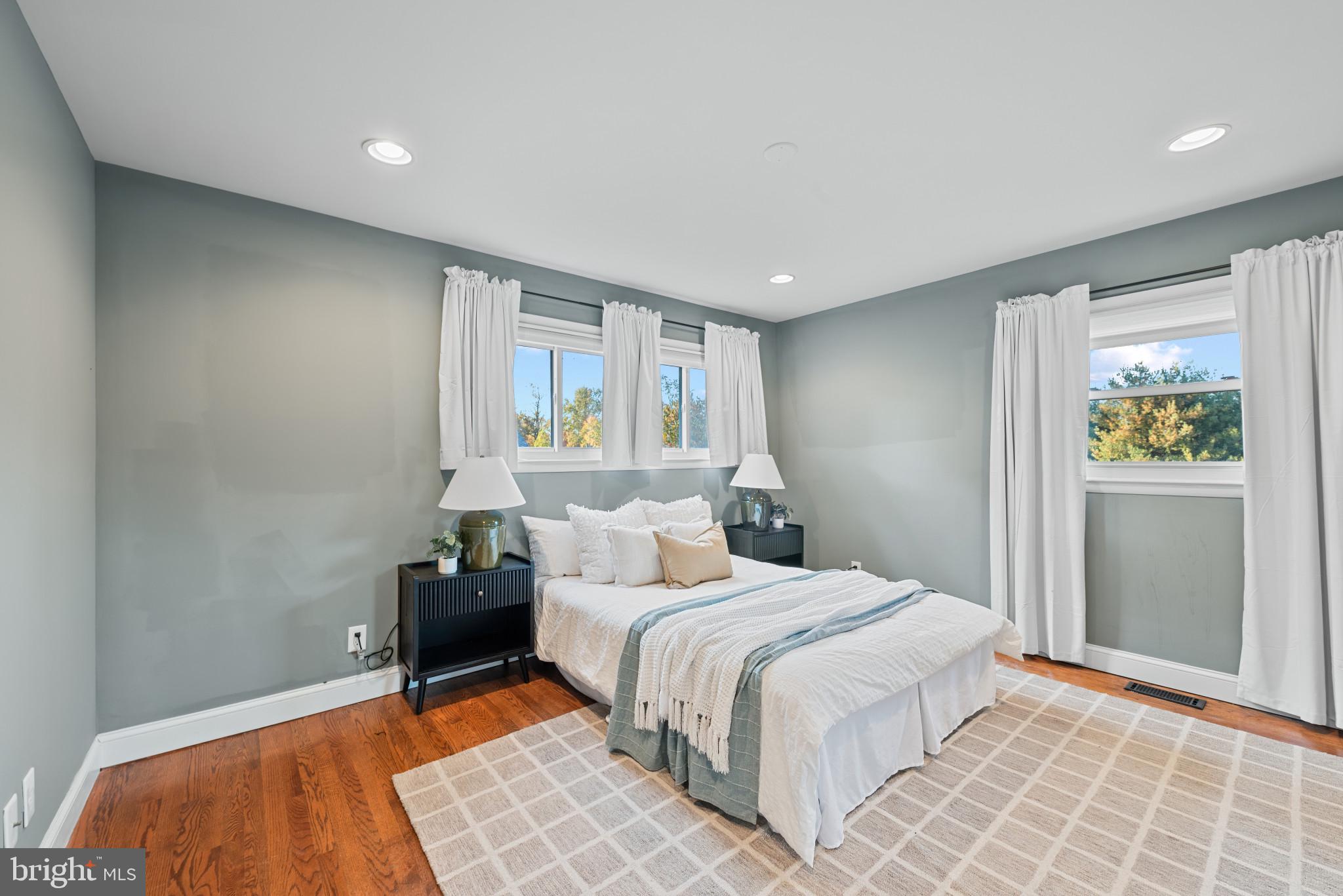 GREENSPRING - Residential