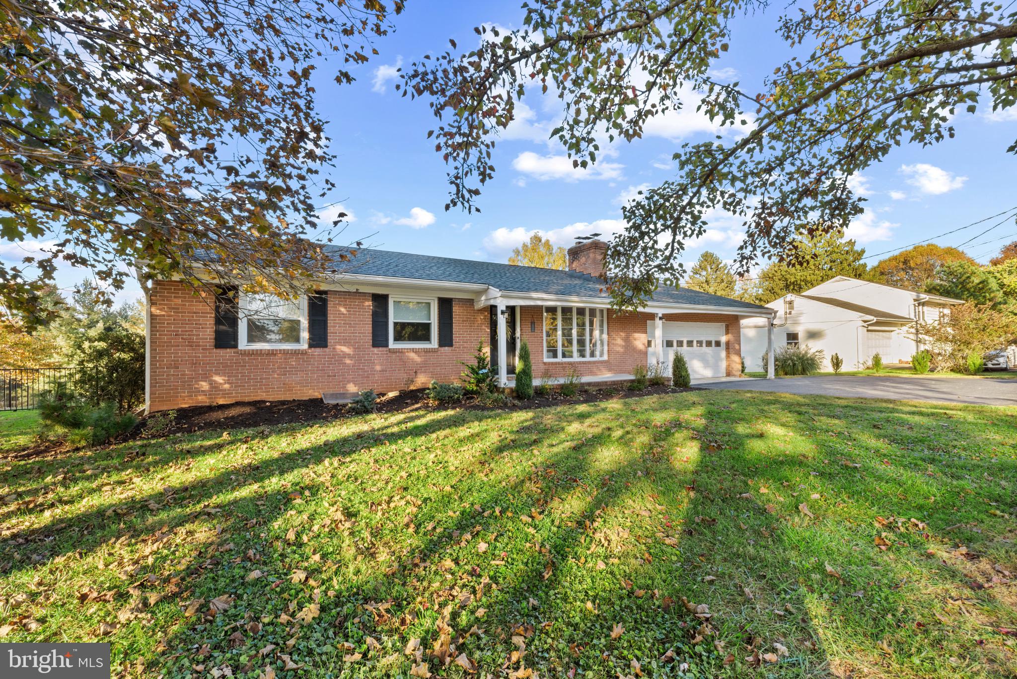 GREENSPRING - Residential