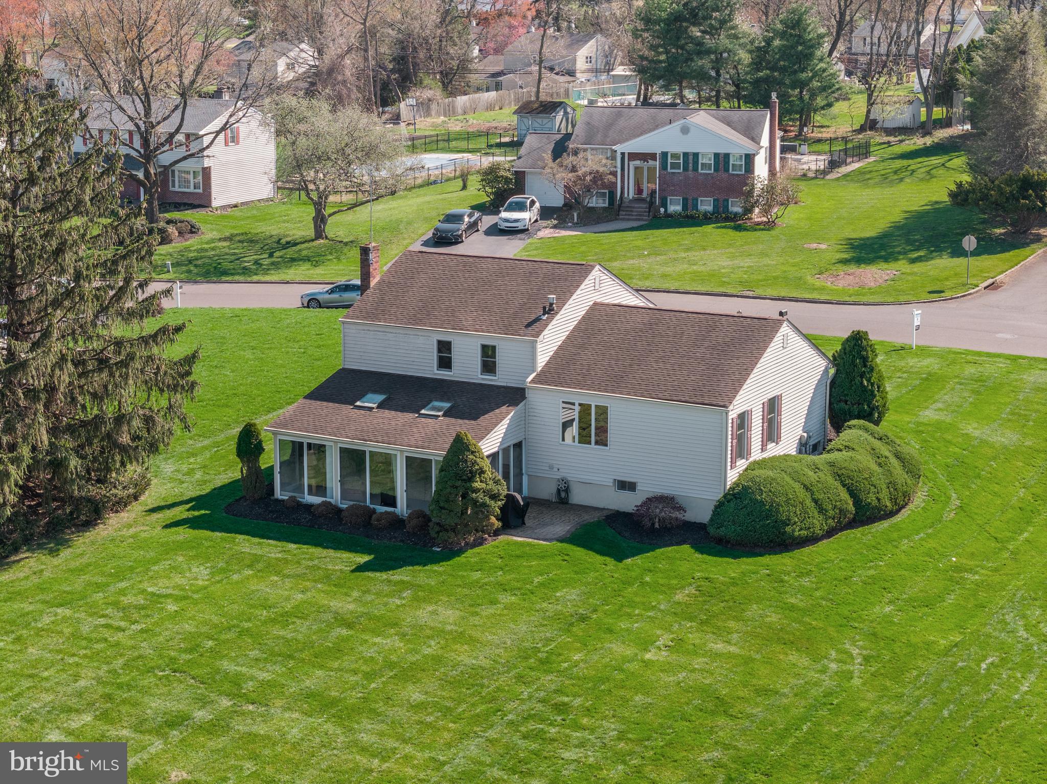 WILLOW GREENE - Residential