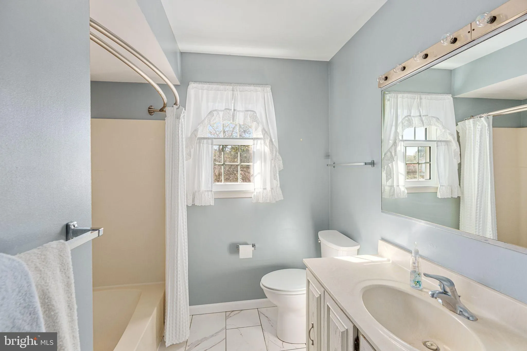 Macungie, Pennsylvania 18062, United States, 4 Bedrooms Bedrooms, ,3 BathroomsBathrooms,Residential,Active,222264