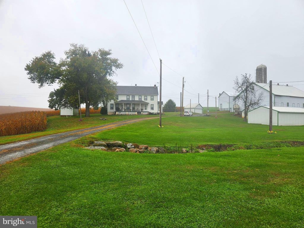 Photo of 888 Hilldale Road, HOLTWOOD, PA 17532 (MLS # PALA2078496)