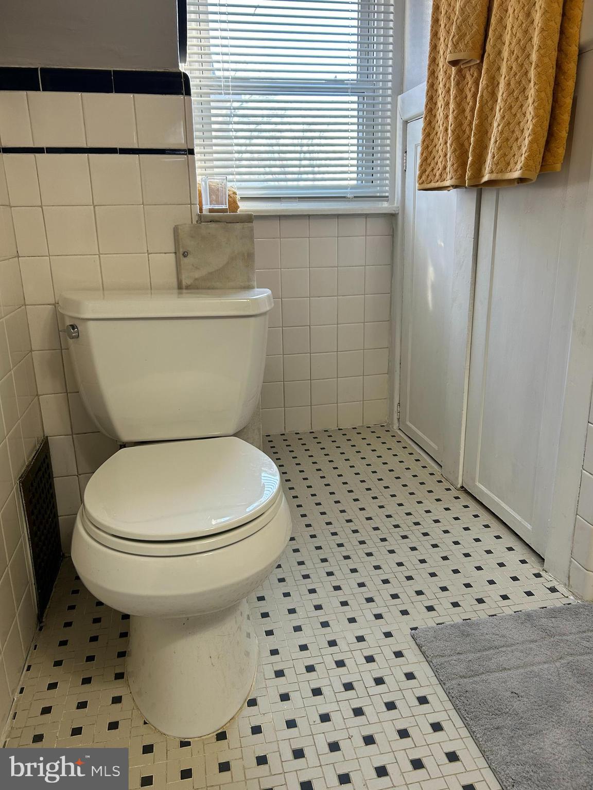 WOODMERE - Residential Lease