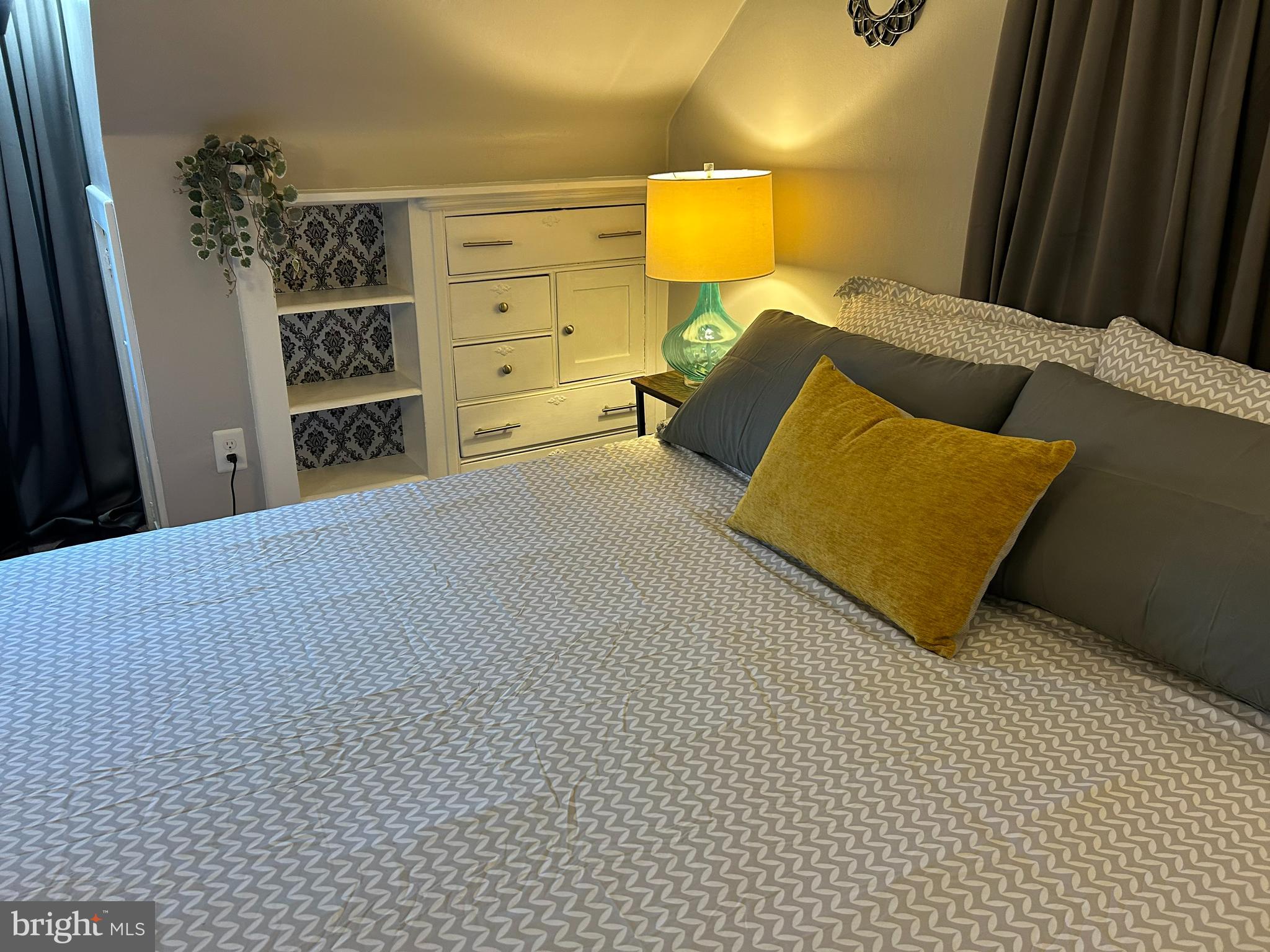 WOODMERE - Residential Lease