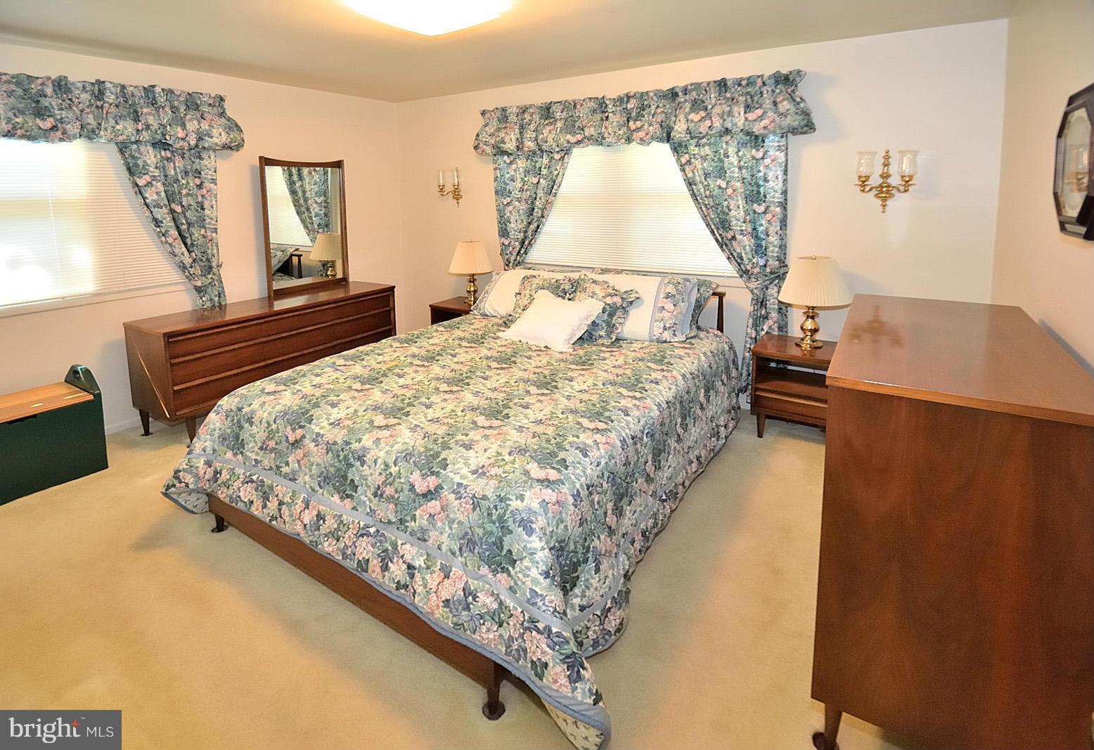 FAIRFAX HOMES - Residential