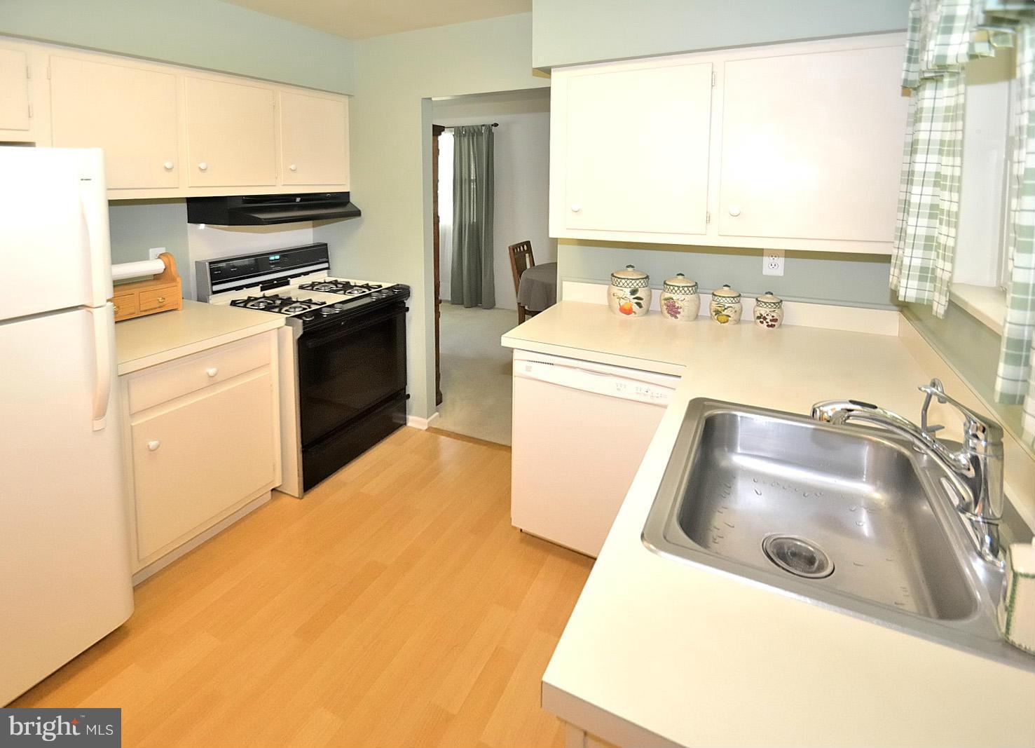 FAIRFAX HOMES - Residential