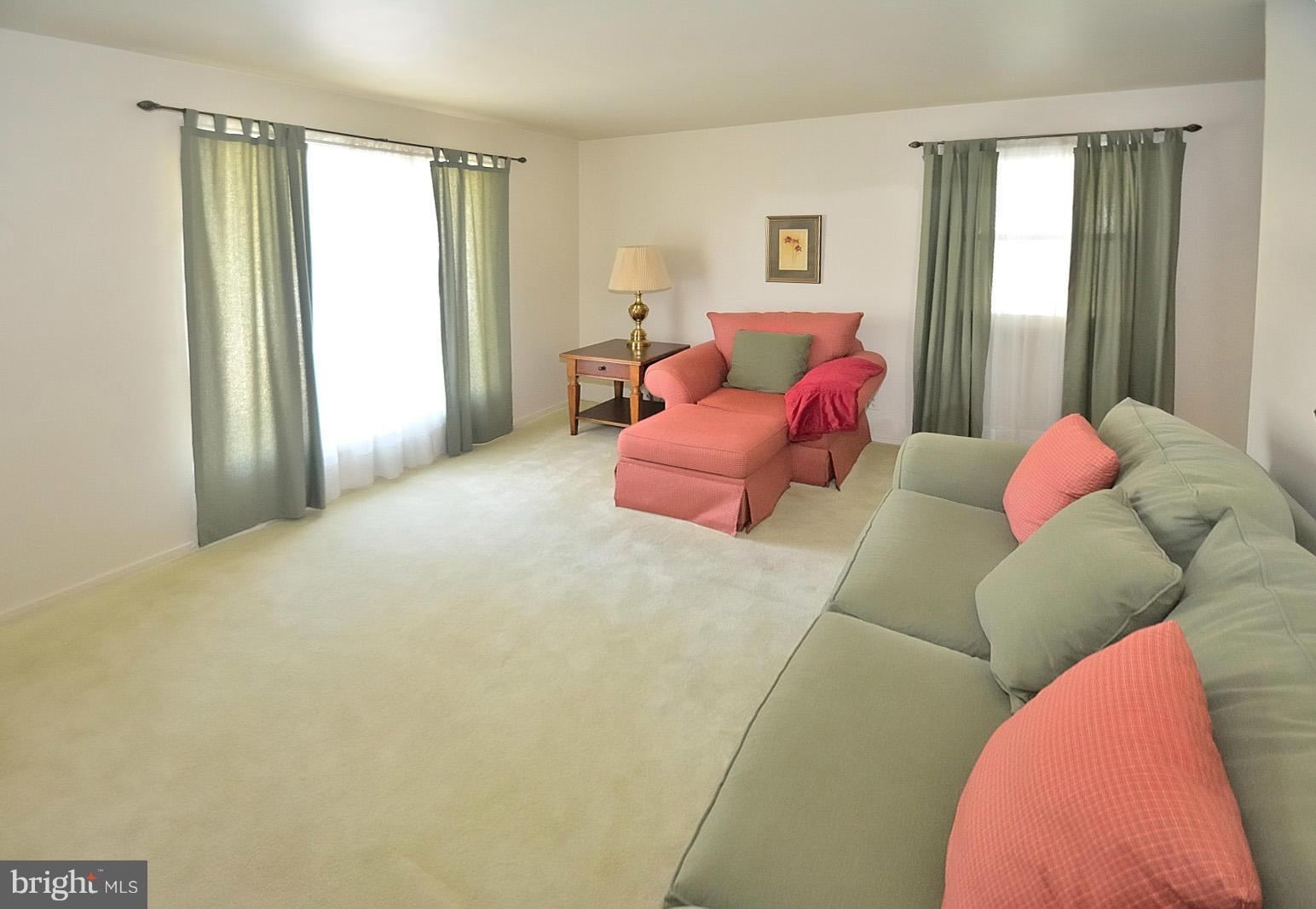 FAIRFAX HOMES - Residential