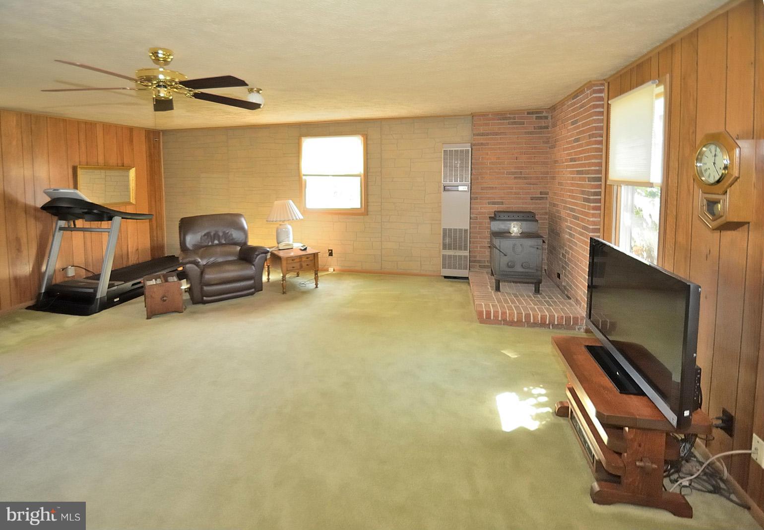 FAIRFAX HOMES - Residential