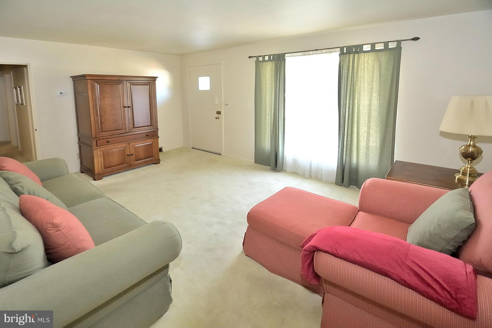 FAIRFAX HOMES - Residential