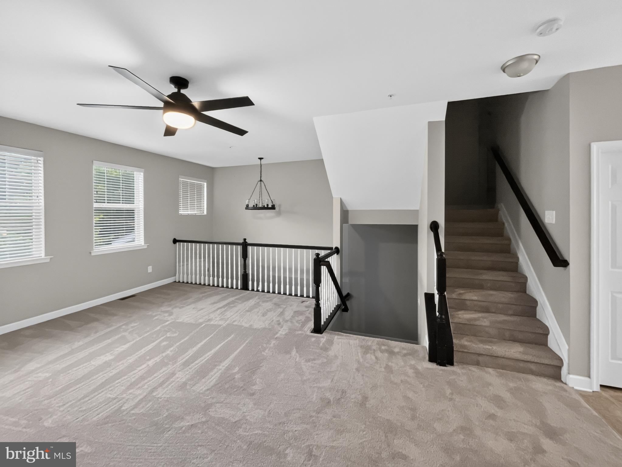 716 PIN OAK COURT
