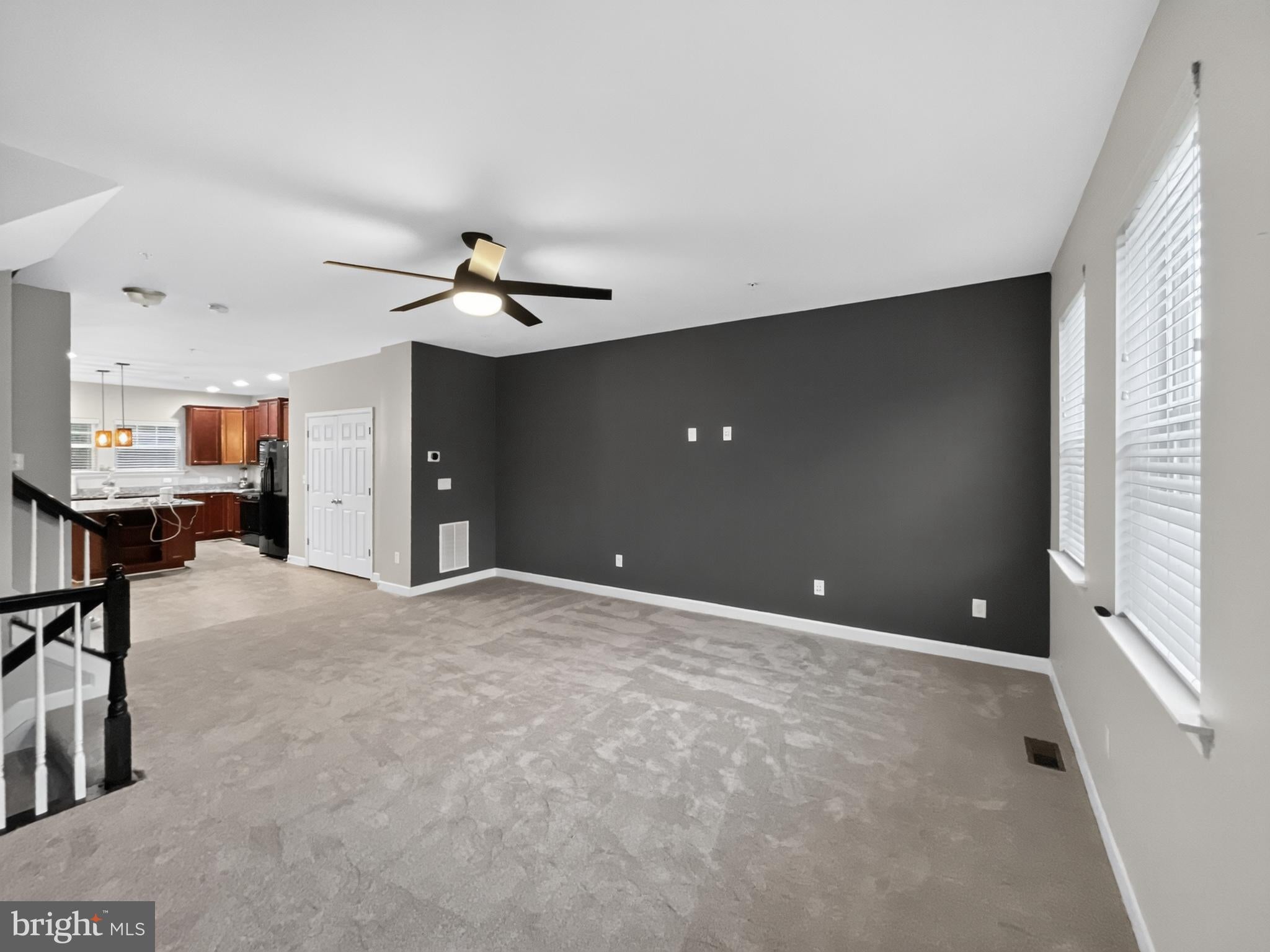 716 PIN OAK COURT